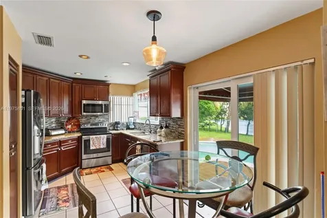 1071 SW 101st Terrace Pembroke Pines FL 33025