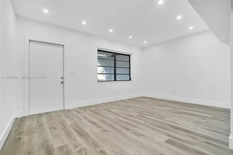 3041 NW 15th Street Miami FL 33125