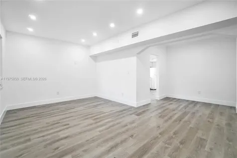 3041 NW 15th Street Miami FL 33125