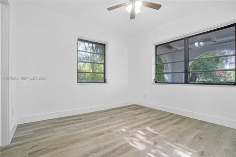 3041 NW 15th Street Miami FL 33125