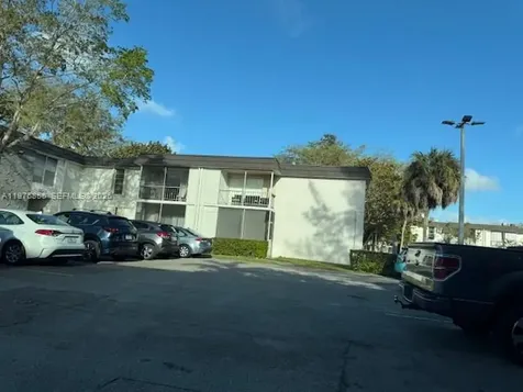 10353 N Kendall Drive Miami FL 33176