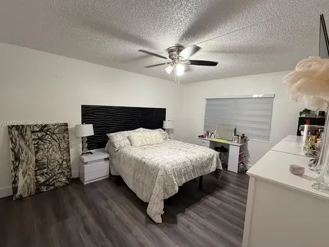 6255 Kendale Lakes Circle Miami FL 33183