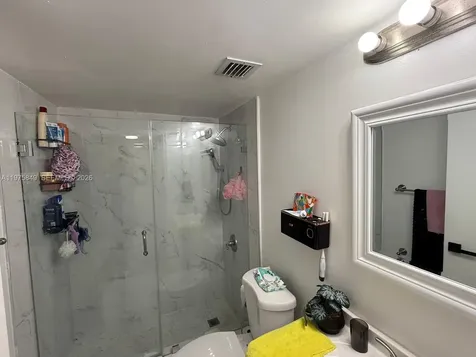 6255 Kendale Lakes Circle Miami FL 33183