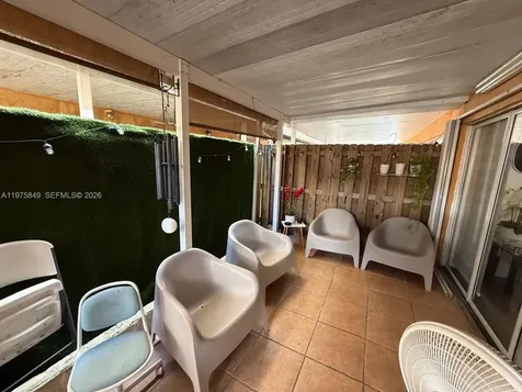 6255 Kendale Lakes Circle Miami FL 33183