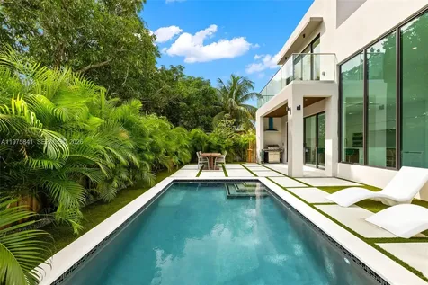 66 NW 50th Street Miami FL 33127