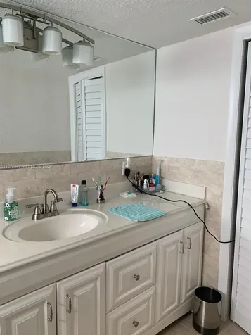 329 SE 3rd Street Hallandale Beach FL 33009