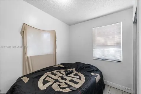4520 SW 38th Street West Park FL 33023