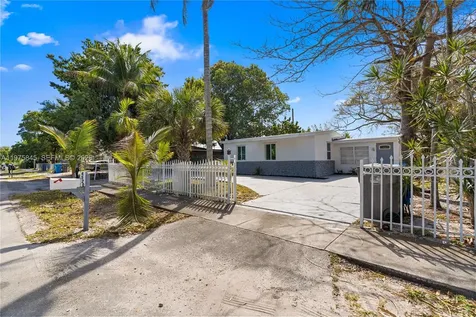 4520 SW 38th Street West Park FL 33023