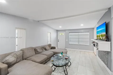 4520 SW 38th Street West Park FL 33023