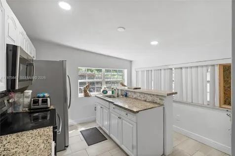 4520 SW 38th Street West Park FL 33023