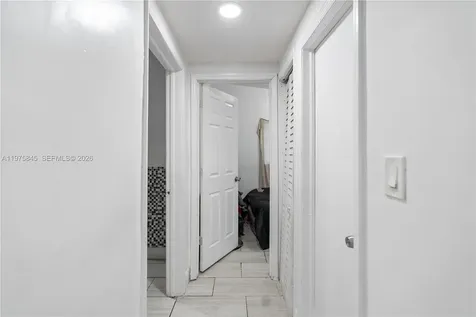 4520 SW 38th Street West Park FL 33023