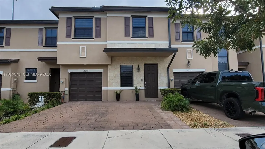 10219 W 32nd Lane Hialeah FL 33018