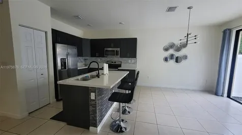 10219 W 32nd Lane Hialeah FL 33018