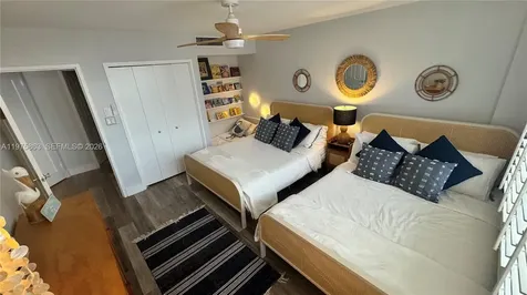5161 Collins Avenue Miami Beach FL 33140