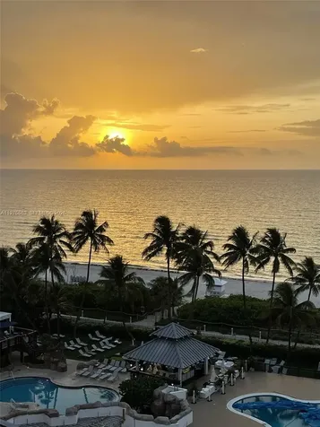 5161 Collins Avenue Miami Beach FL 33140