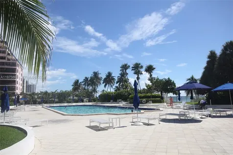 5161 Collins Avenue Miami Beach FL 33140