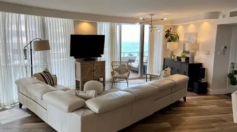 5161 Collins Avenue Miami Beach FL 33140