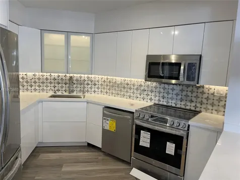 5161 Collins Avenue Miami Beach FL 33140