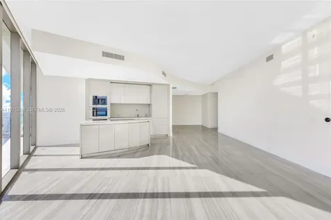 18975 Collins Avenue Sunny Isles Beach FL 33160
