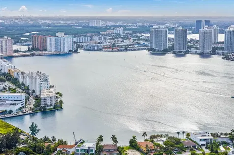 18975 Collins Avenue Sunny Isles Beach FL 33160