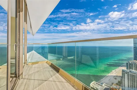 18975 Collins Avenue Sunny Isles Beach FL 33160