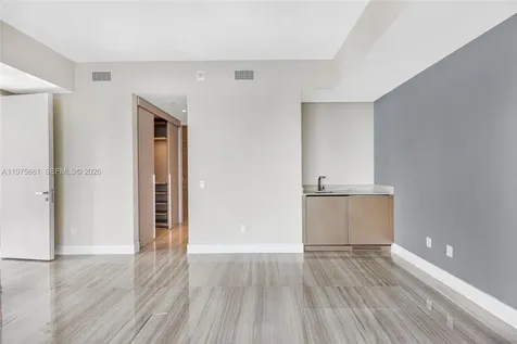 18975 Collins Avenue Sunny Isles Beach FL 33160