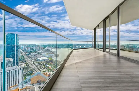 18975 Collins Avenue Sunny Isles Beach FL 33160