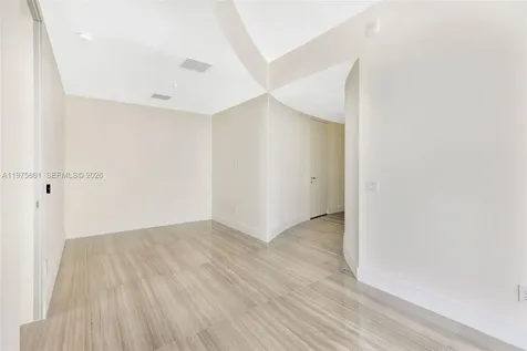 18975 Collins Avenue Sunny Isles Beach FL 33160
