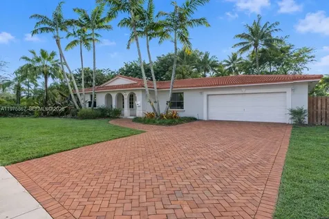 8700 SW 64th Avenue Pinecrest FL 33156