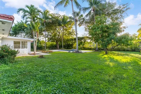 8700 SW 64th Avenue Pinecrest FL 33156