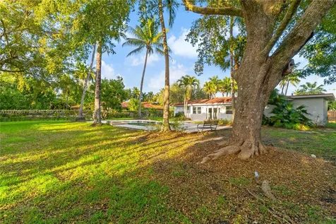 8700 SW 64th Avenue Pinecrest FL 33156