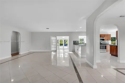 8700 SW 64th Avenue Pinecrest FL 33156