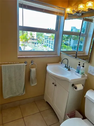 2600 N Surf Road Hollywood FL 33019