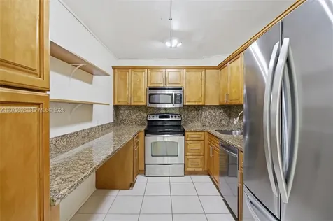 100 Bayview Drive Sunny Isles Beach FL 33160