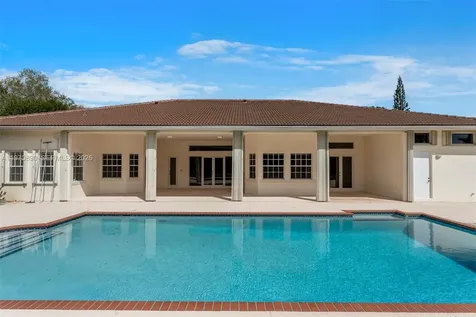 7280 SW 100th Street Pinecrest FL 33156