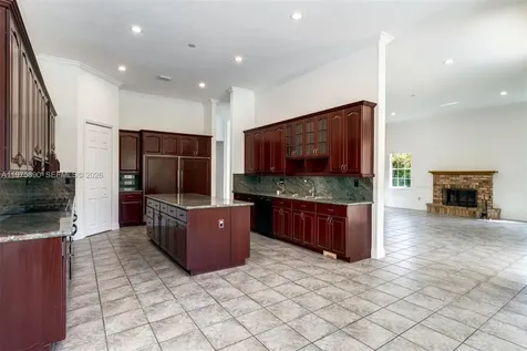 7280 SW 100th Street Pinecrest FL 33156