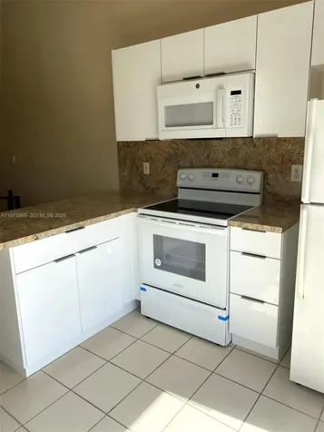 7603 W 29th Lane Hialeah FL 33018
