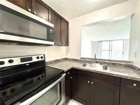 484 NW 165th Street Road Miami FL 33169