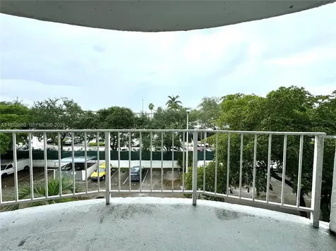 484 NW 165th Street Road Miami FL 33169