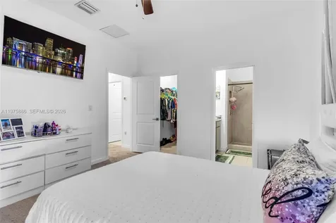 533 NE 5 Place Homestead FL 33034