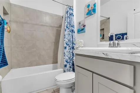 533 NE 5 Place Homestead FL 33034