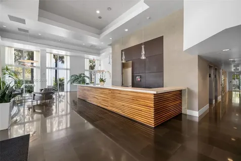 10 Venetian Way Miami Beach FL 33139