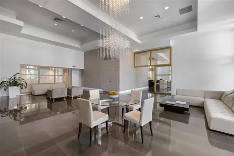 10 Venetian Way Miami Beach FL 33139