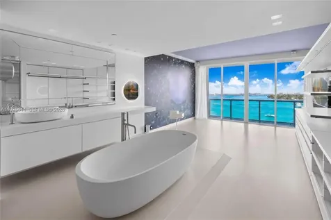 10 Venetian Way Miami Beach FL 33139