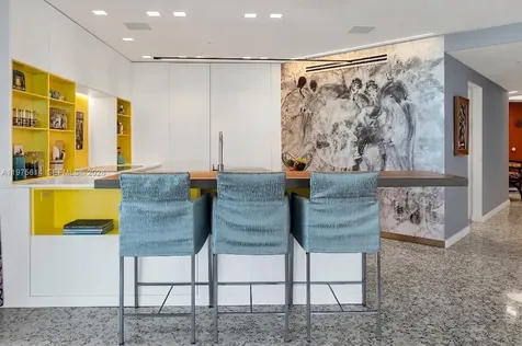 10 Venetian Way Miami Beach FL 33139