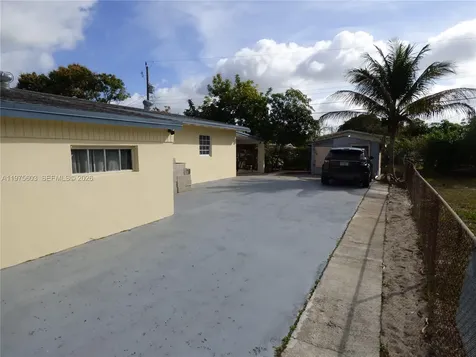 18813 NW 32nd Avenue Miami Gardens FL 33056