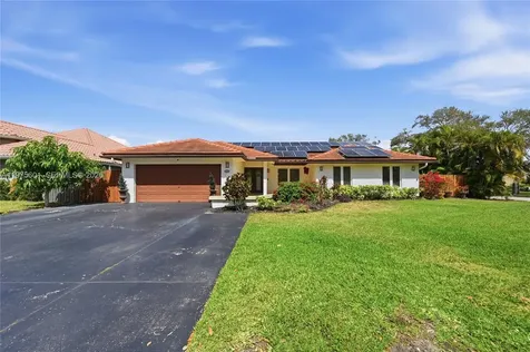 10003 NW 53rd Court Coral Springs FL 33076