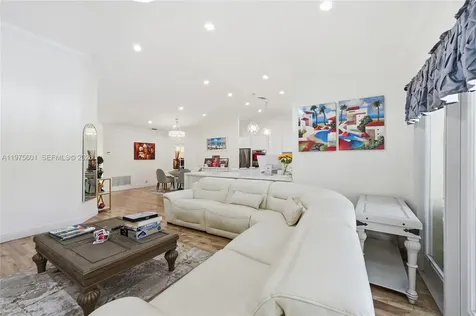 10003 NW 53rd Court Coral Springs FL 33076