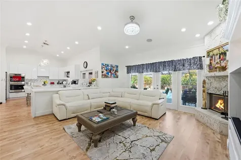 10003 NW 53rd Court Coral Springs FL 33076