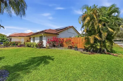 10003 NW 53rd Court Coral Springs FL 33076
